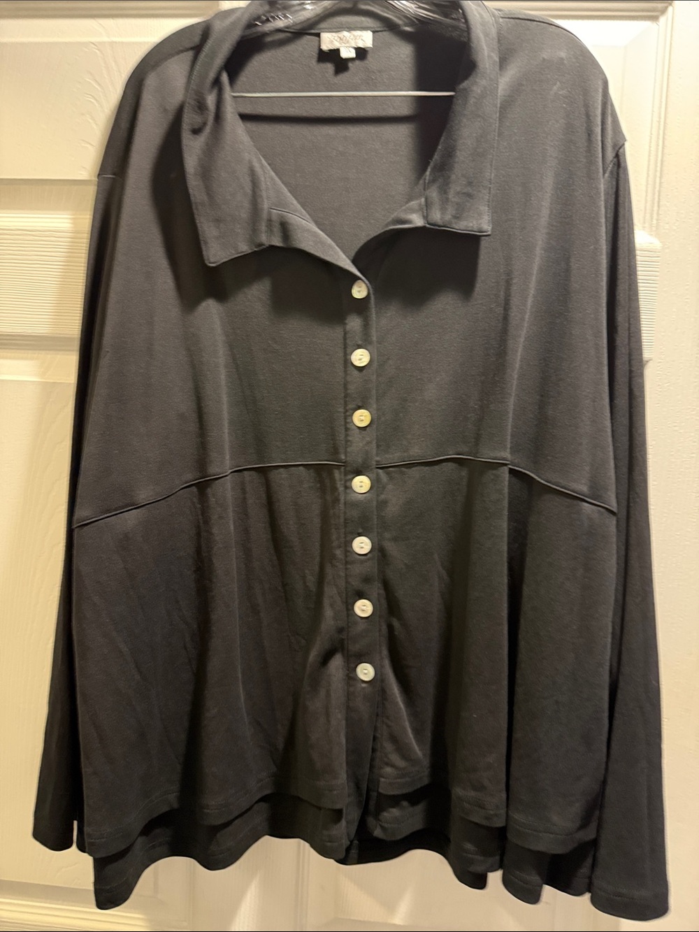 Women's Black Button-Front Collared Shirt - Relaxed Fit